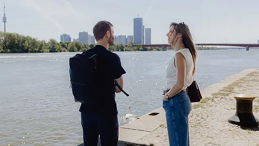 Gesprächssituation vor Donaupanorama